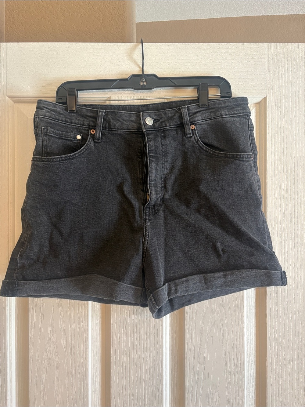 H&M Black Cuffed Denim Shorts